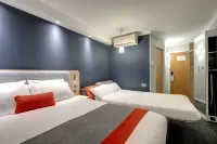 Holiday Inn Express London - Luton Airport Hotel in zona Luton Airport Parkway Railway Station
