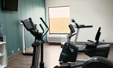 Suitetrails - Holiday Inn Express Edgewood-Aberdeen-Bel Air