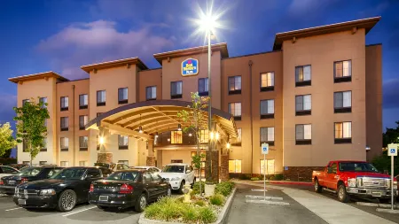 Best Western Plus Lacey Inn Suites