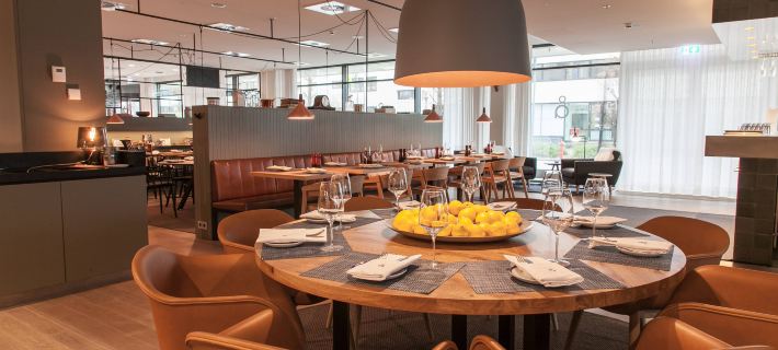 Courtyard by Marriott Amsterdam Arena Atlas Hotele w: Amsterdam