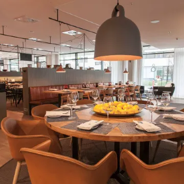 Courtyard by Marriott Amsterdam Arena Atlas Отели рядом с достопримечательностью «Зяудост»