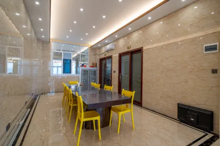 Biluowan Dongshan Hotel Отели рядом с достопримечательностью «Jiuxian Mountain»