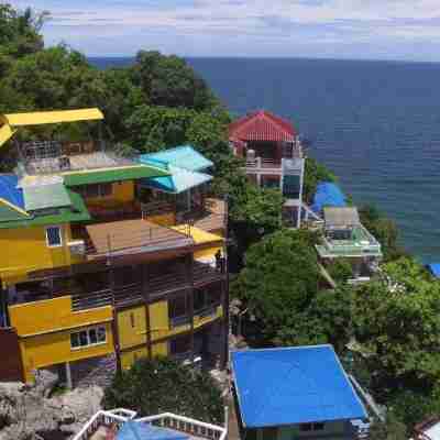 เยลโลว์เฮาส์ เกาะสีชัง Hotel Exterior