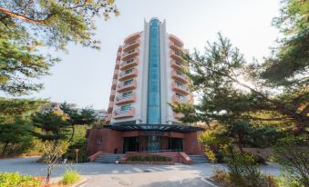 Duksan Oncheon Tower Hotel