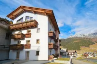 Hotel San Carlo, Tra Bormio e Livigno Hotels in Valdidentro