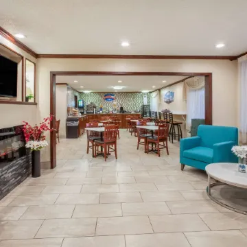 Baymont by Wyndham Grand Rapids Airport