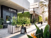 The LINE Hotel LA โรงแรมใกล้Wiltern Theatre