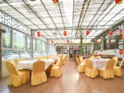 Luanping Cuijia Courtyard โรงแรมในหลวนผิง