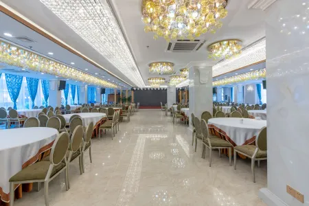 Vienna Hotel (Zhongshan Plaza) Отели в г. Чжуншань