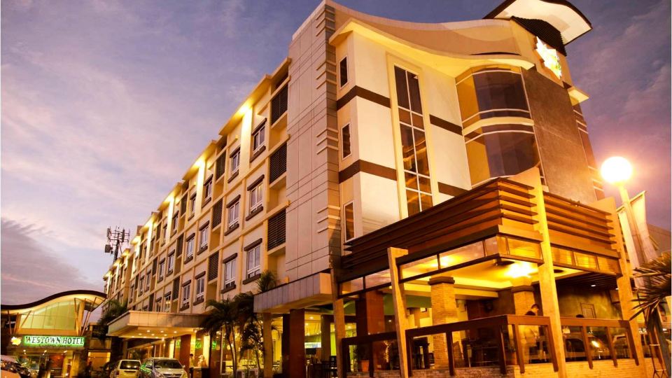 MO2 Westown Hotel Iloilo