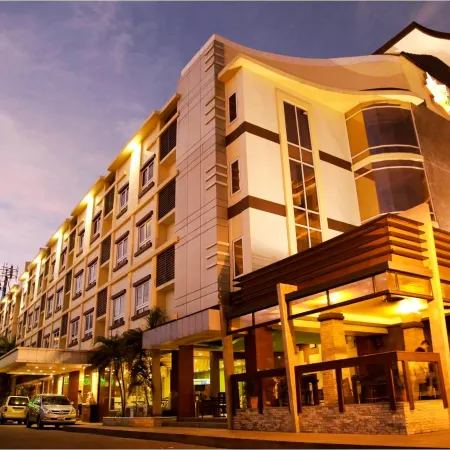 MO2 Westown Hotel Iloilo Отели рядом с достопримечательностью «Площадь Моло»