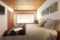 Glenorchy Lake House Hotels in Glenorchy