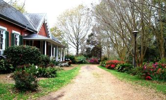 Glenfield Plantation Historic Antebellum Bed and Breakfast