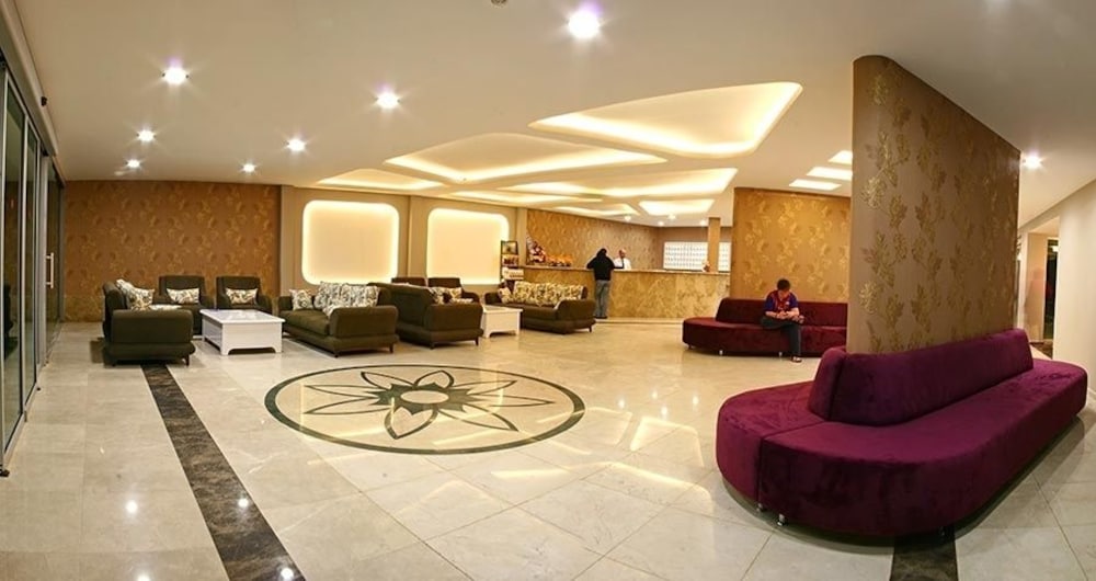 Grand Akca Hotel