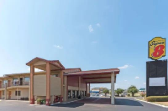 Super 8 by Wyndham Waco/Mall Area TX