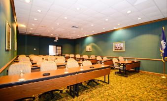 Holiday Inn Express & Suites Shreveport - Downtown