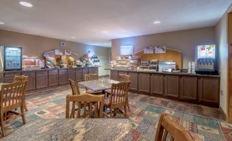 Holiday Inn Express & Suites Raton