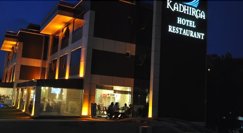 Kadhirga Hotel