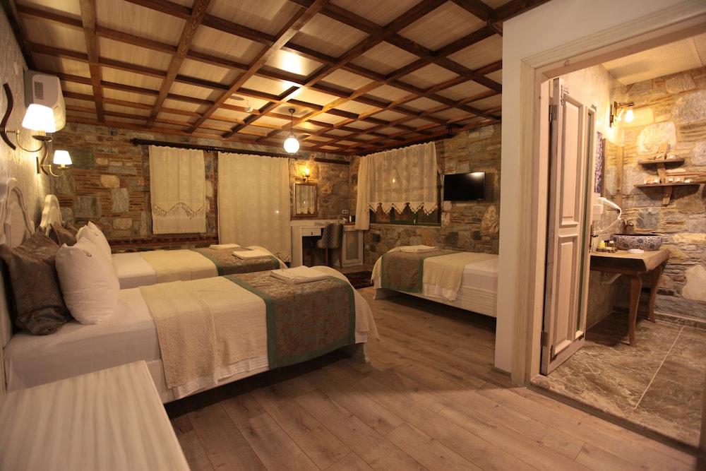 Celsus Boutique Hotel