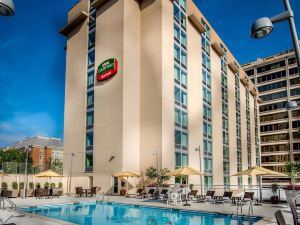 Courtyard by Marriott Bethesda Chevy Chase