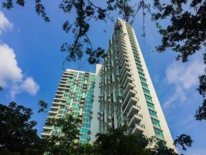 Minimalist Studio Tree Park Apartment Near Ice BSD