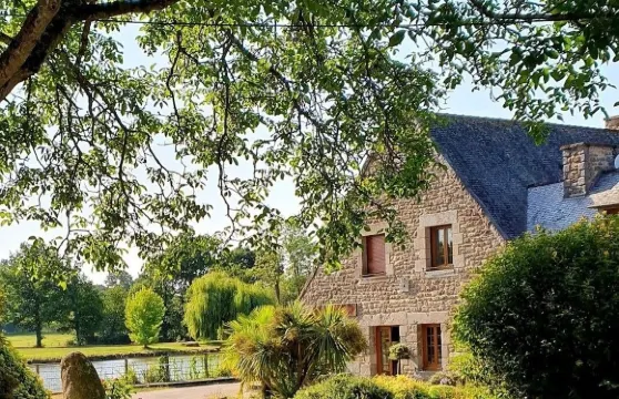 小紅磨坊大道酒店