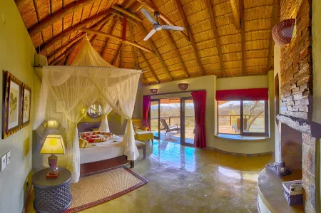 Motswiri Private Safari Lodge
