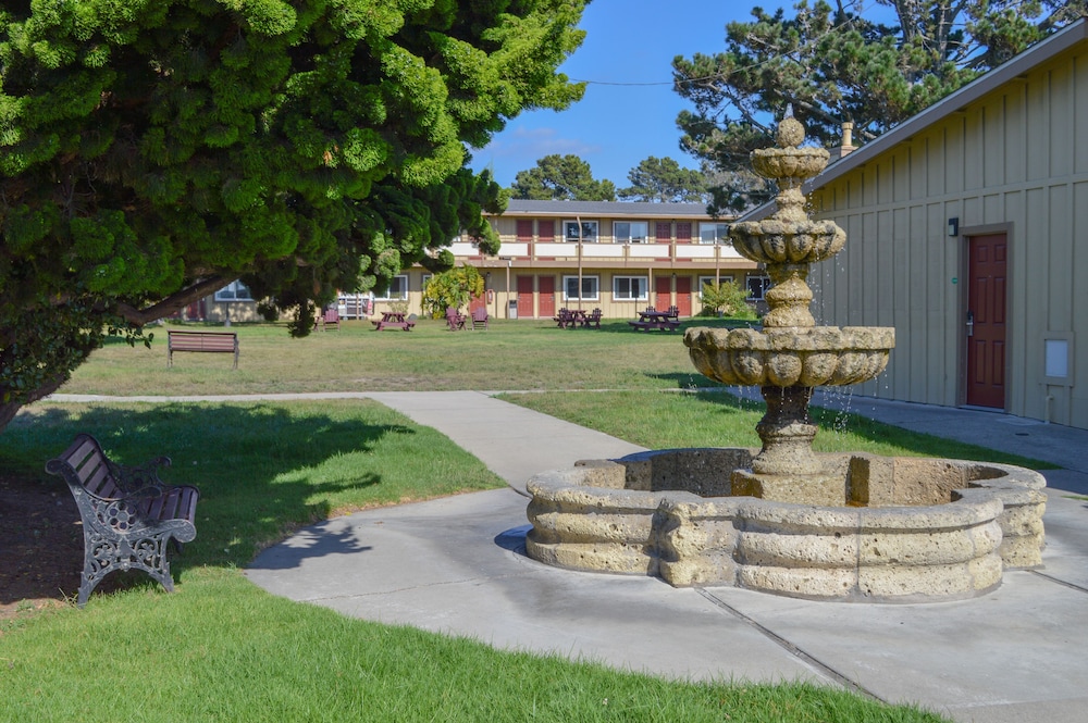 Silver Surf Motel San Simeon