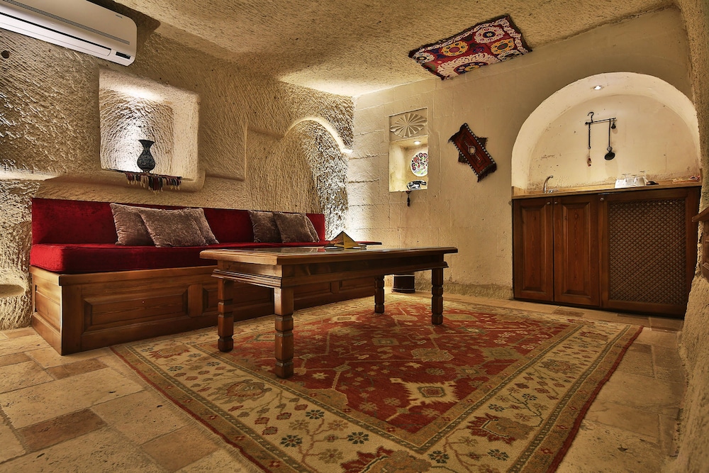 Cappadocia Cave Suites