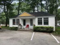 Hanscom's Motel & Cottages