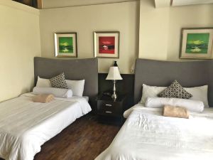 Royale Tagaytay B&B