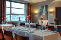 Scandic Kristiansund Hotels in Kårvåg