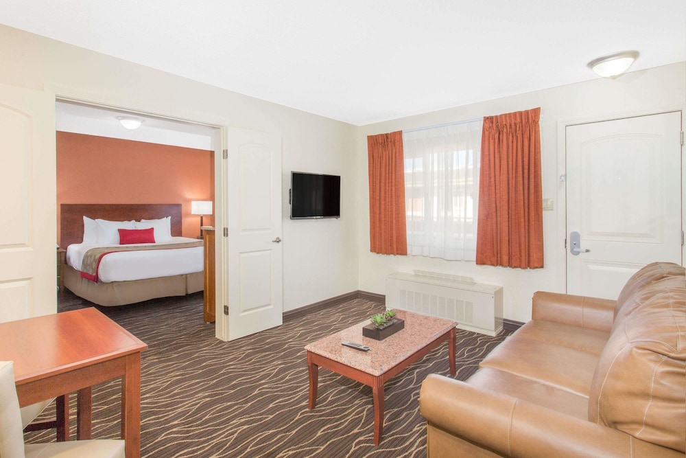 Ramada by Wyndham Elko Hotel at Stockmen's Casino