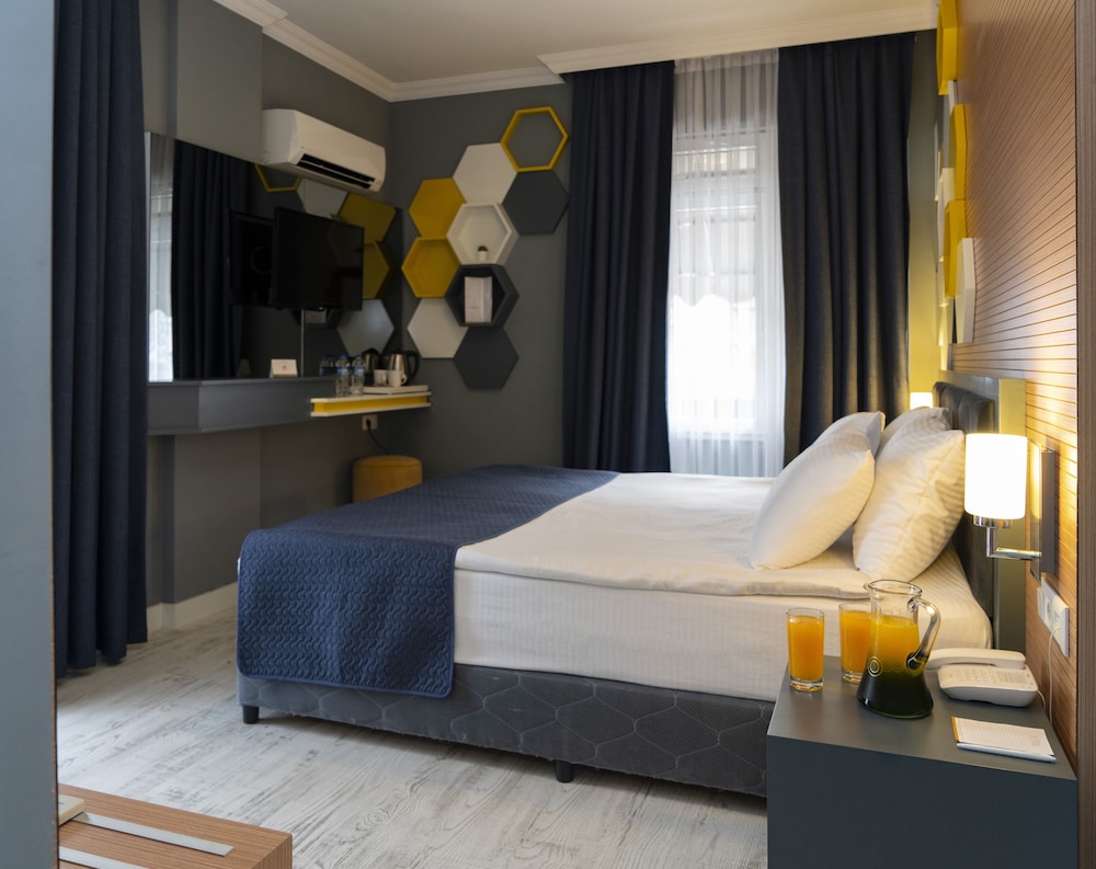 Let'Stay Hotel
