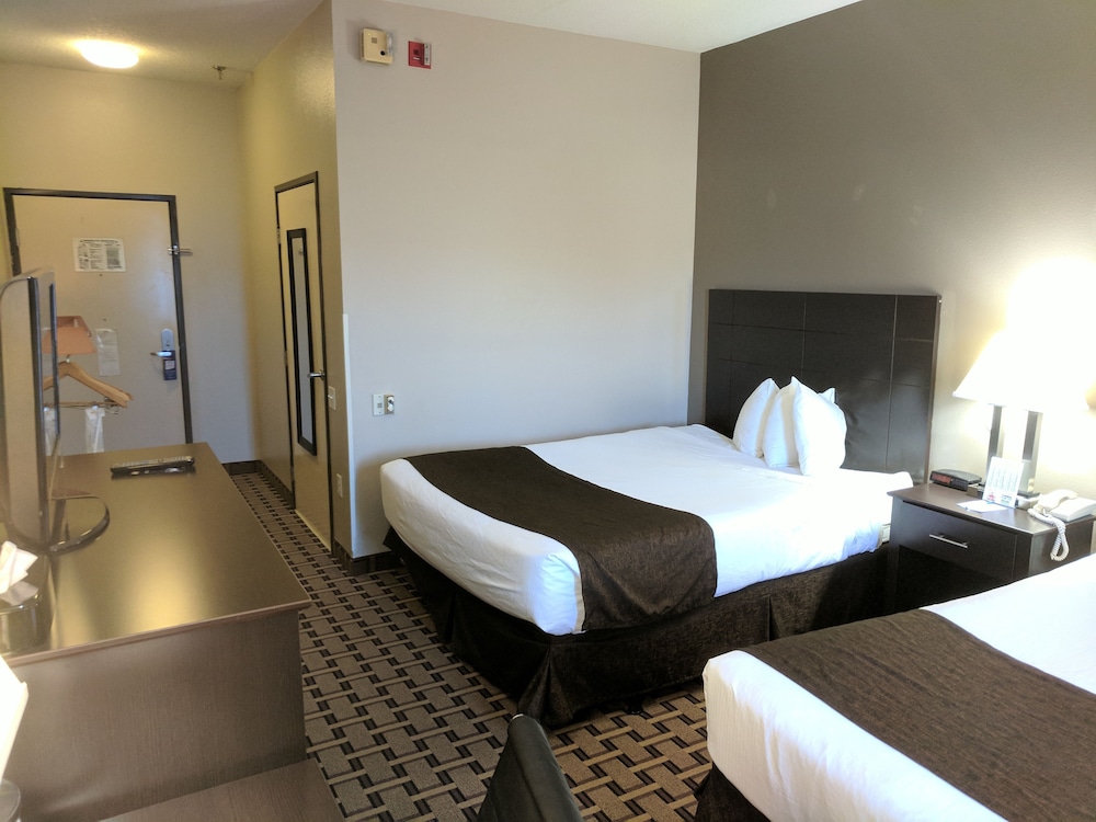 SureStay Plus Hotel by Best Western Coralville Iowa City