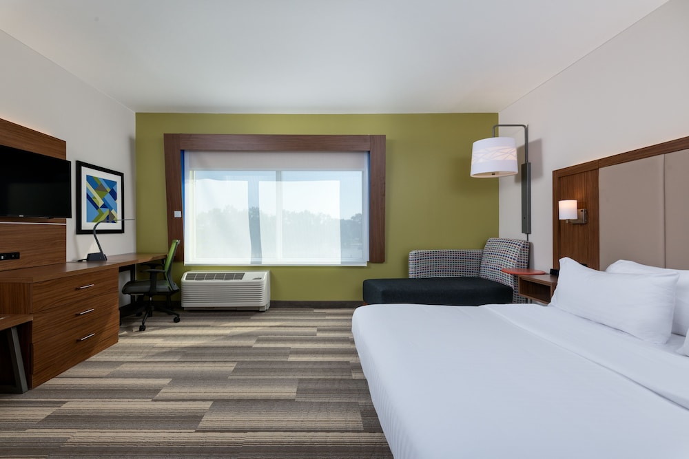 Holiday Inn Express Queensbury - Lake George Area, an Ihg Hotel