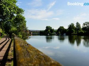 Weserwohnung - Bootshaus Urlaub am Wasser