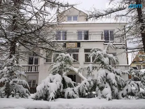 威拉茲羅欣酒店