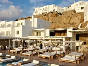 Popular Luxury Hotels in Mykonos