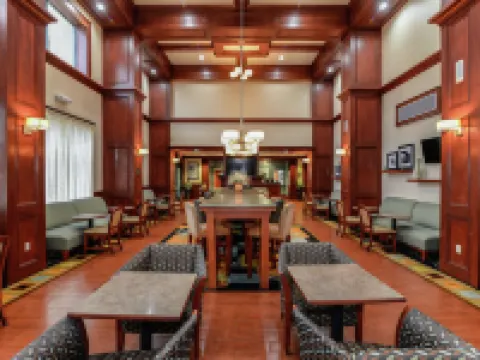 Hampton Inn & Suites Detroit/Chesterfield Township Hotels in Macomb County