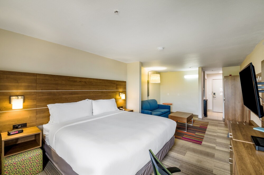 Holiday Inn Express Hotel & Suites Columbus, an Ihg Hotel