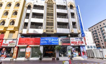 Central Paris Hotel, Baniyas Square