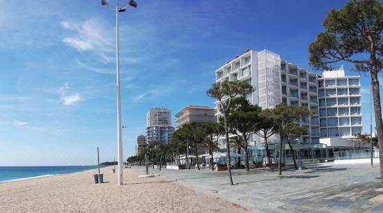 Hotel Aromar Room Reviews Photos Platja D Aro 2021 Deals Price Trip Com