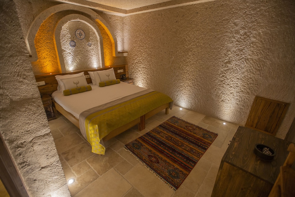 Anka Cave Suites