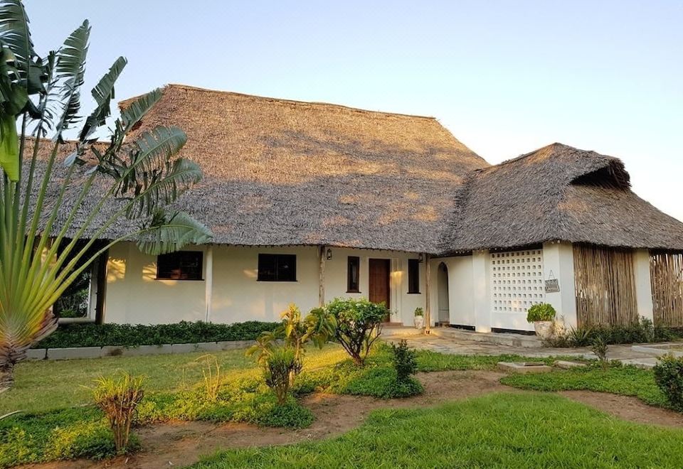 Changani Beach Cottages - Housity