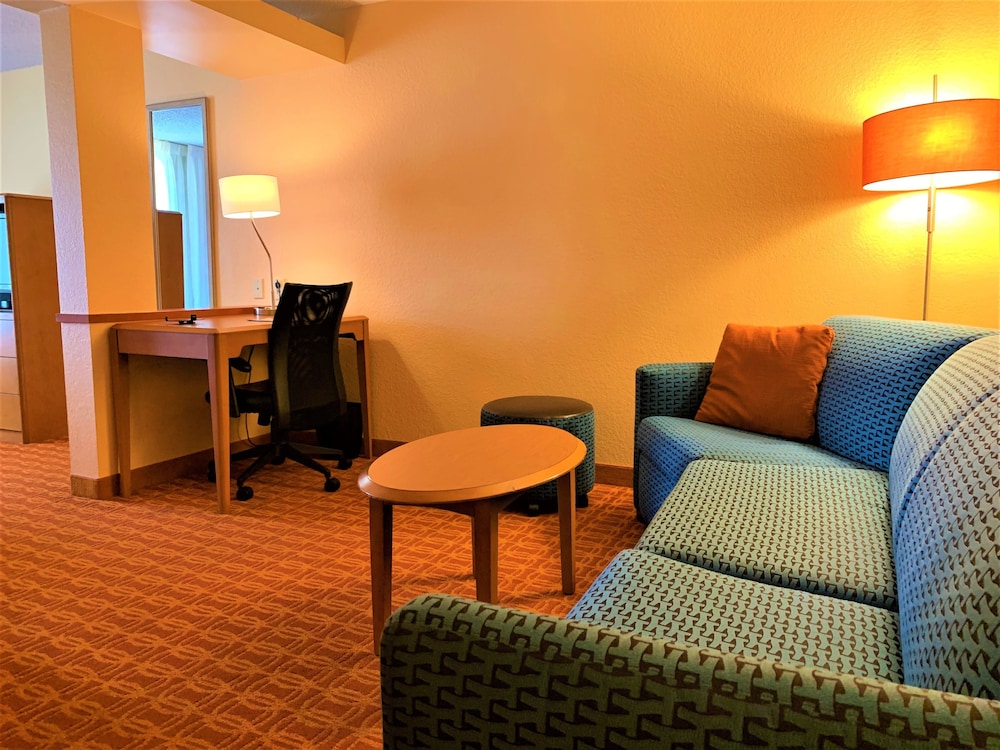 Fairfield Inn & Suites Fort Worth/Fossil Creek