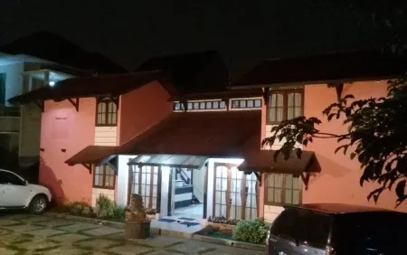 Wisma Hayati Отели в г. Lima Kaum