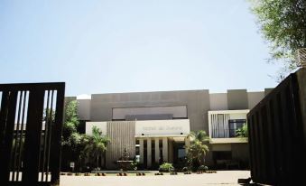 Hotel de Susana and Resort - Housity