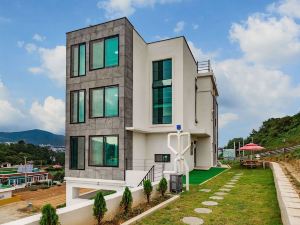 Yeosu Etoile Pension