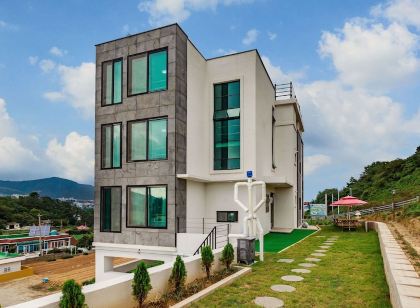 Yeosu Etoile Pension (New Construction in September 18)